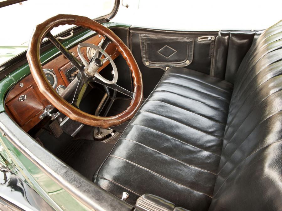  Oldsmobile Model 45 Touring 1917 года  (фото 9 из 12)